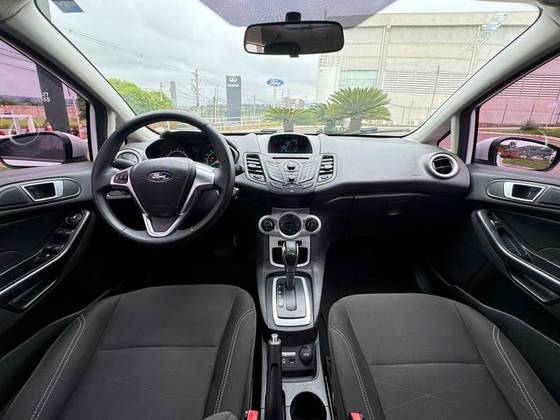 FORD FIESTA 1.6 SE HATCH 16V FLEX 4P POWERSHIFT